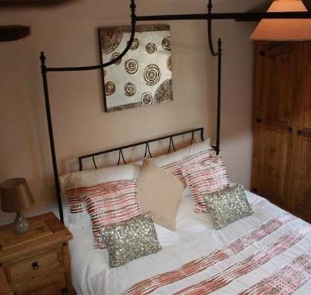 Robertsbridge Retreat At Cornhill Self Catering Apartments חדר תמונה