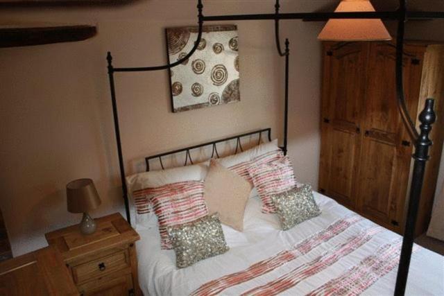 Robertsbridge Retreat At Cornhill Self Catering Apartments חדר תמונה